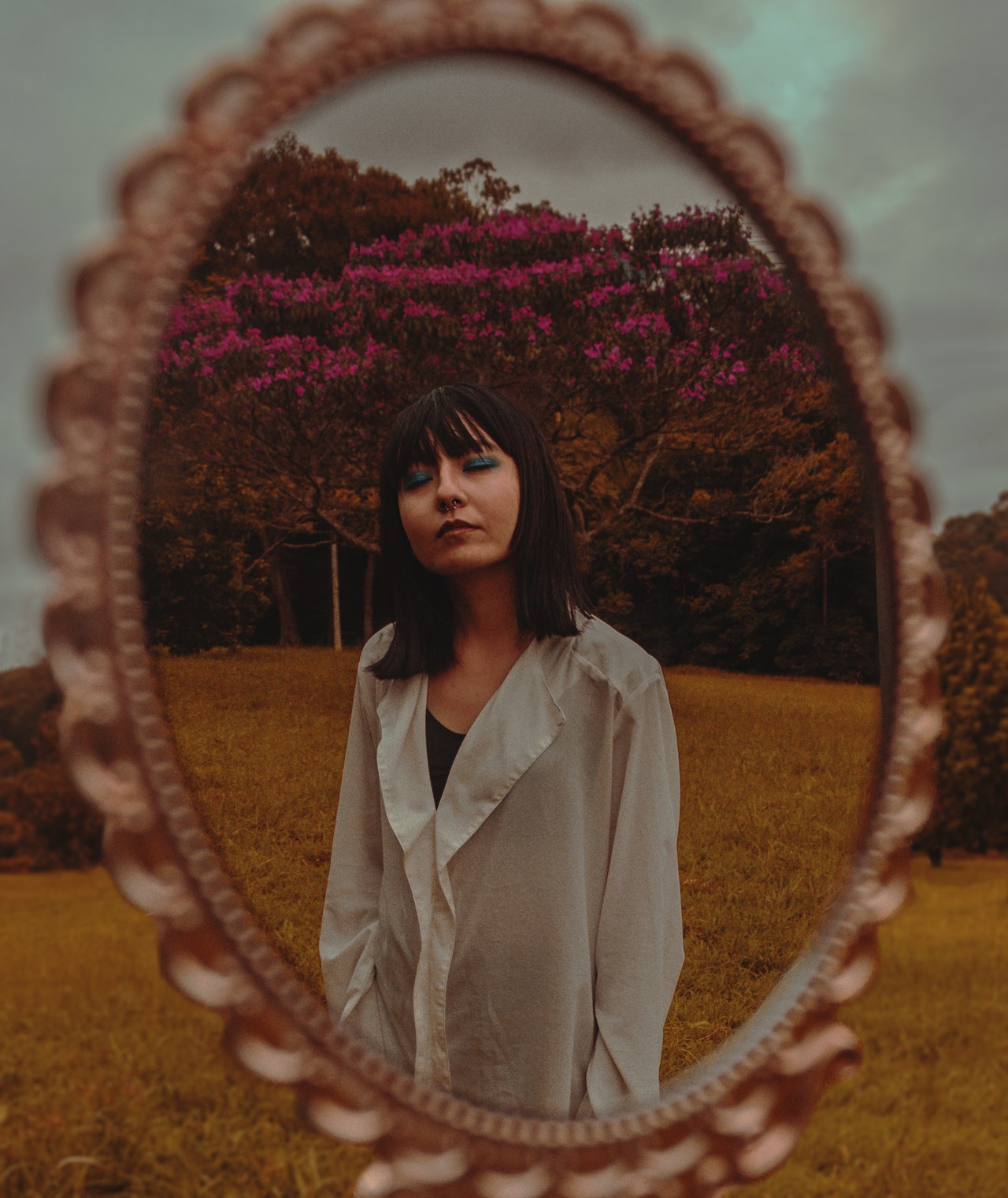 16 Creative Mirror Photography Tips Ideas To Try Today 16 Creative Mirror Photography Tips Ideas To Try Today