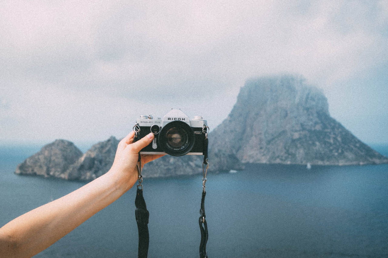10 Creative Self Portrait Photography Ideas You Must Try