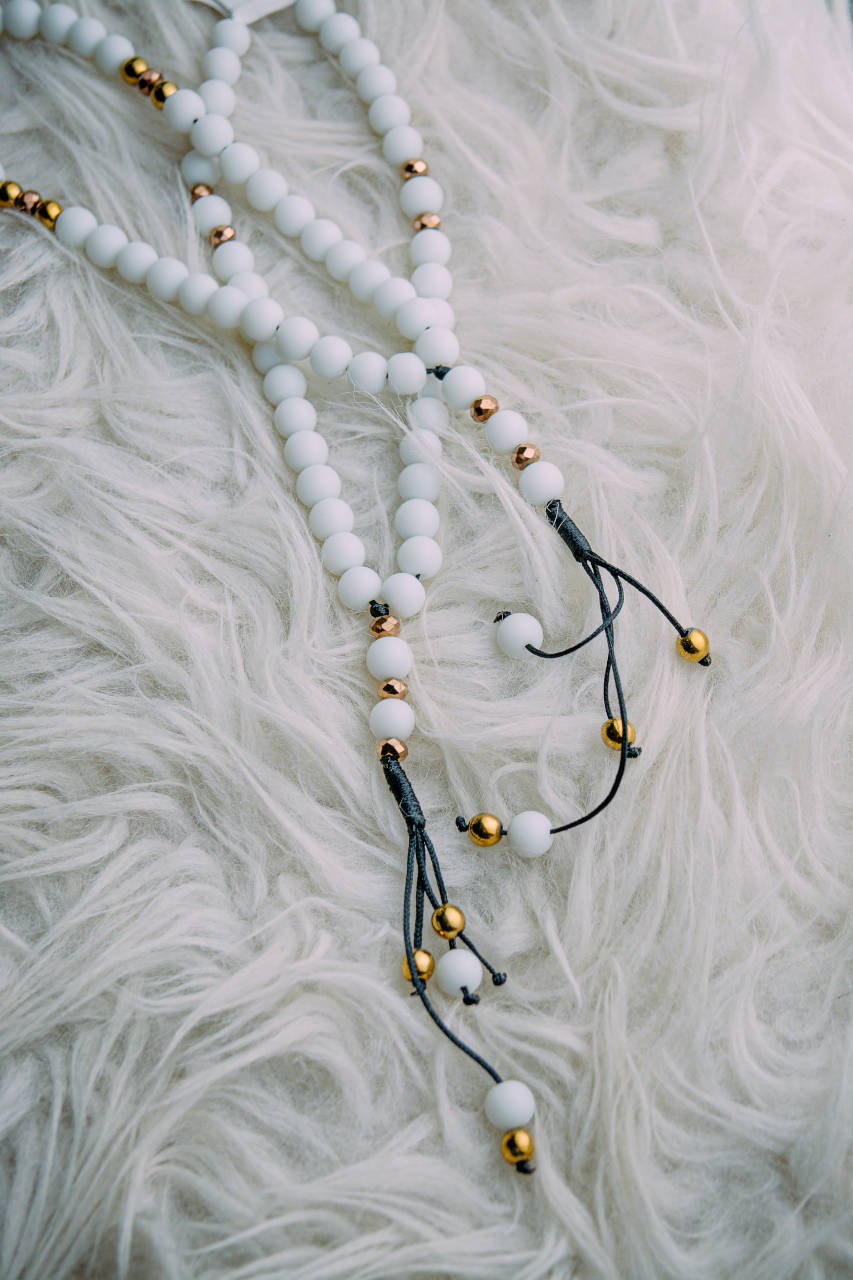 pearl jewelry with high depth of field