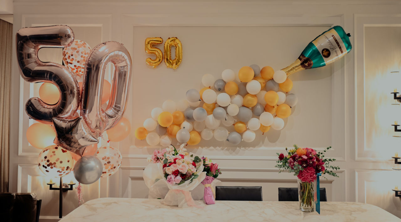 birthday photoshoot with ballons