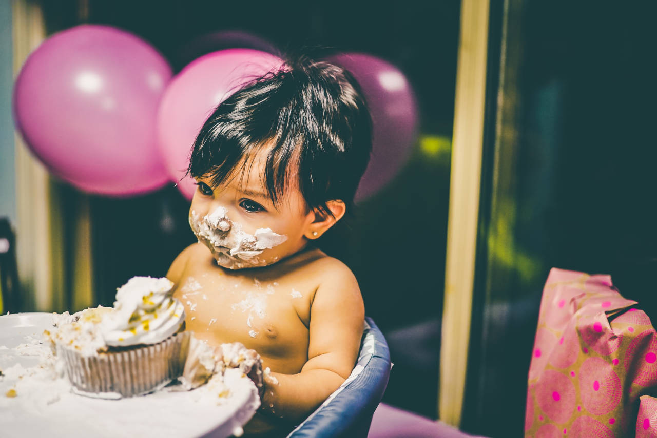 baby birthday photoshoot idea