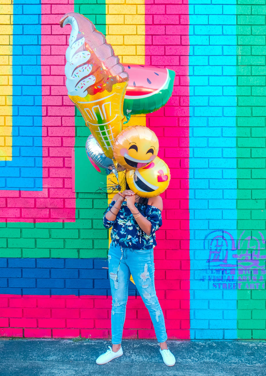using bold colors for birthday photography