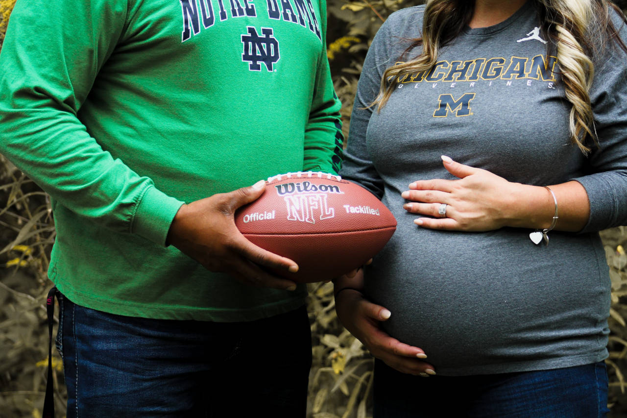 maternity photoshoot ideas for couples