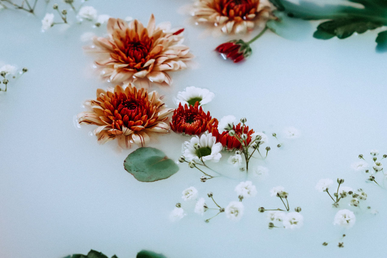 preparing a milk bath