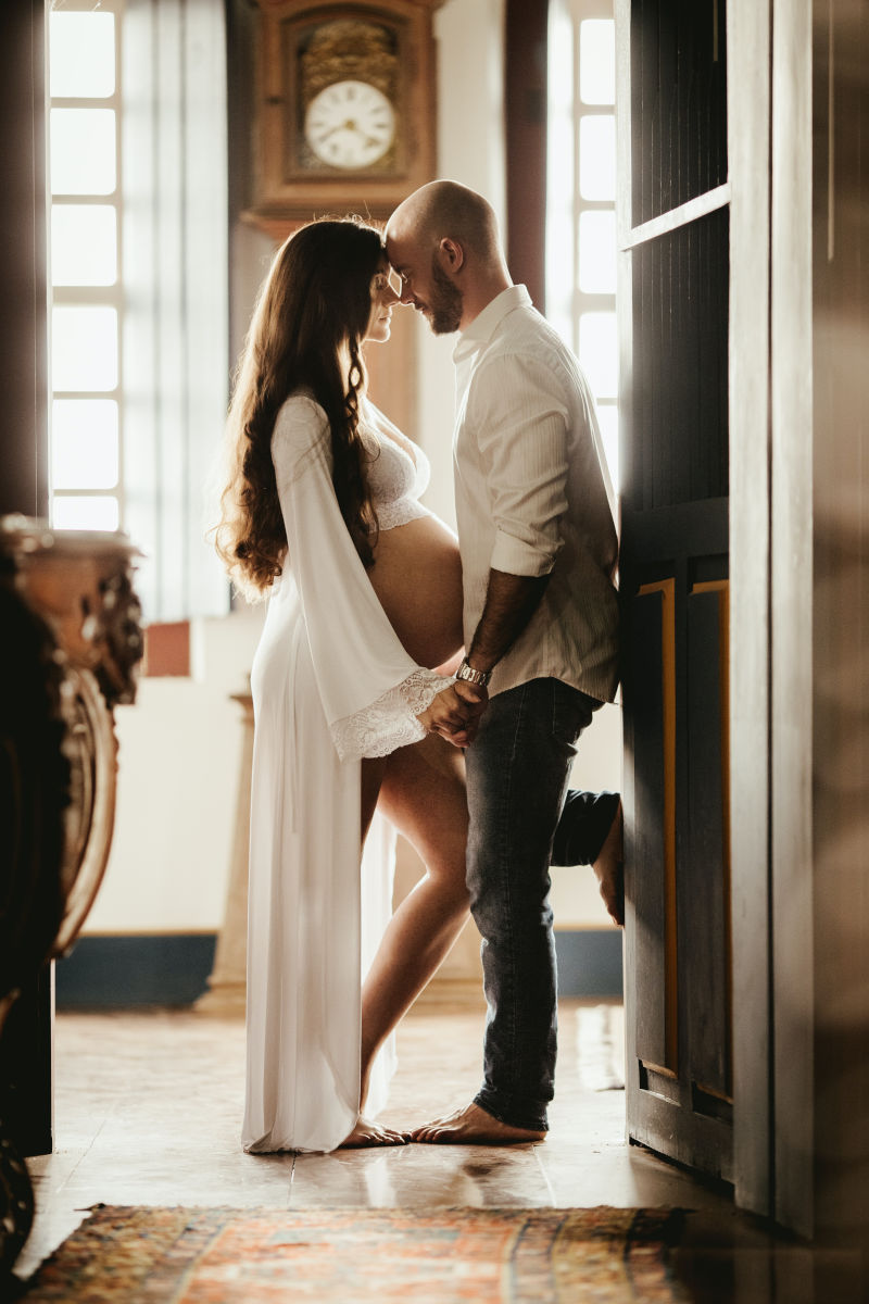 couple maternity photo