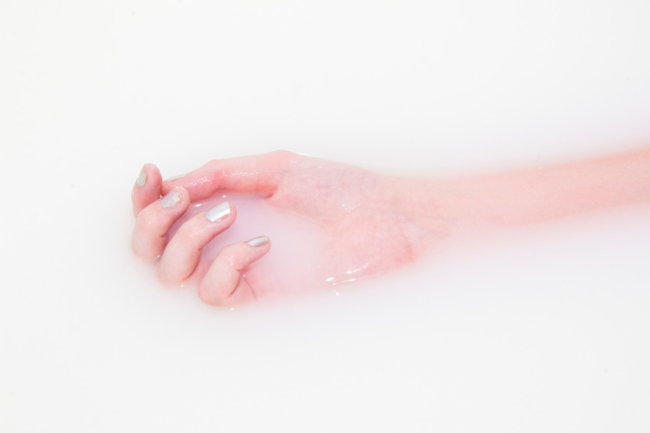 milk bath photography