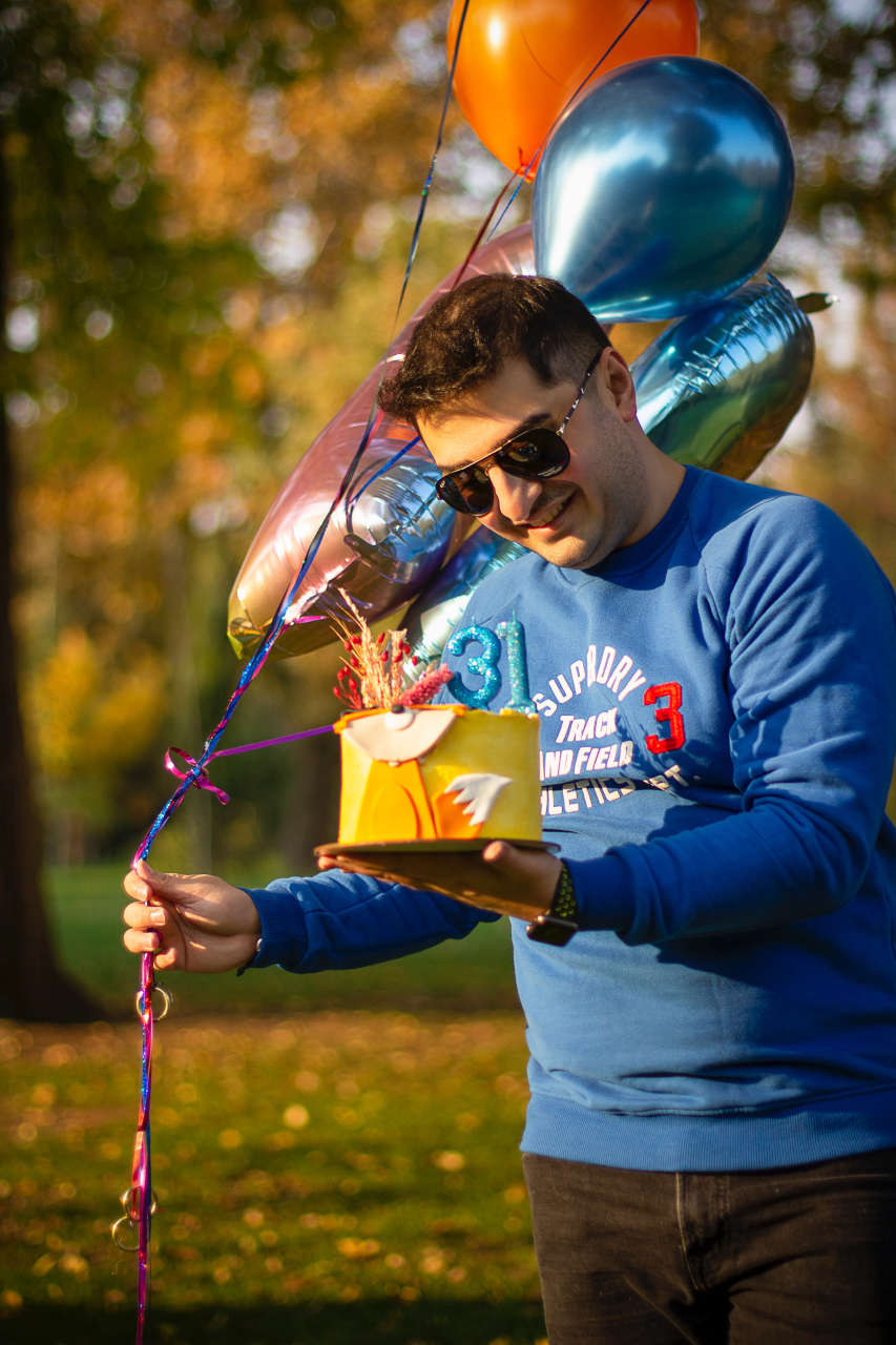 birthday photoshoot outdoors