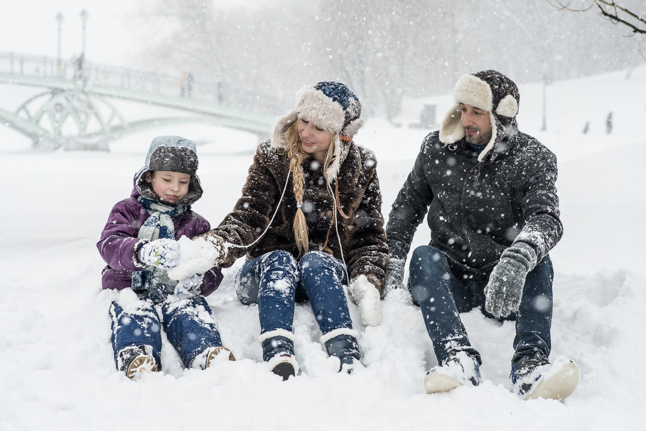 winter family photo ideas