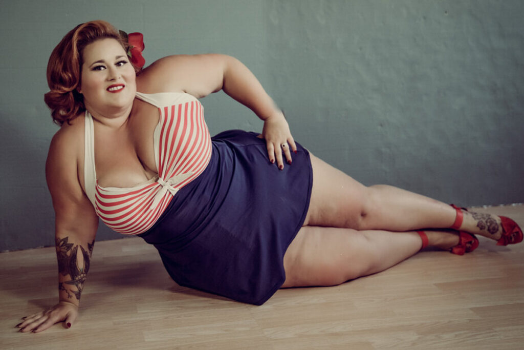 21,800+ Plus Size Model Poses Stock Photos, Pictures & Royalty-Free Images  - iStock