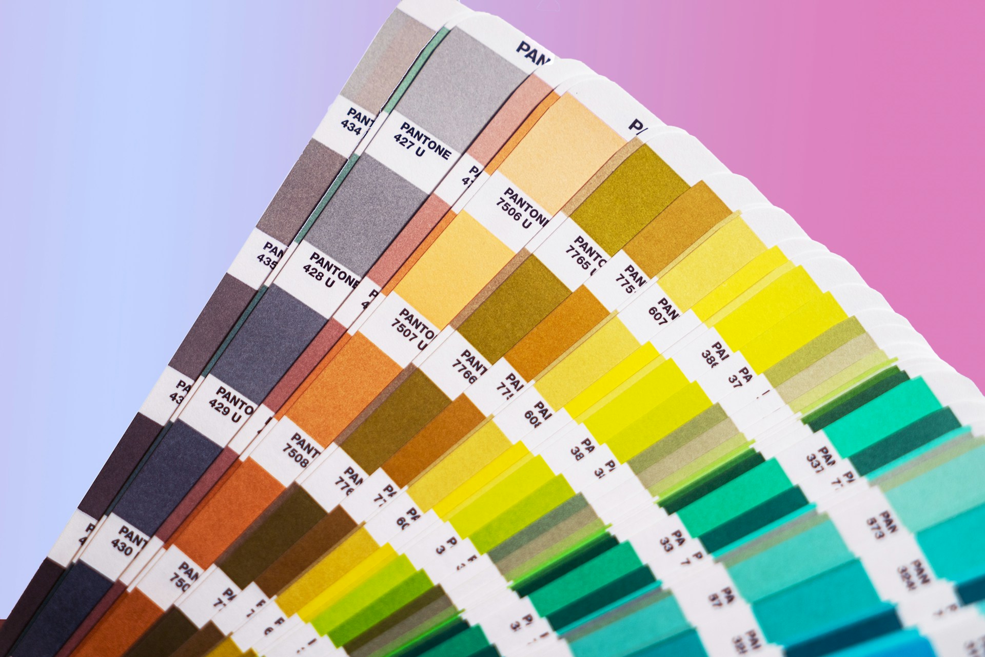pantone color wheel